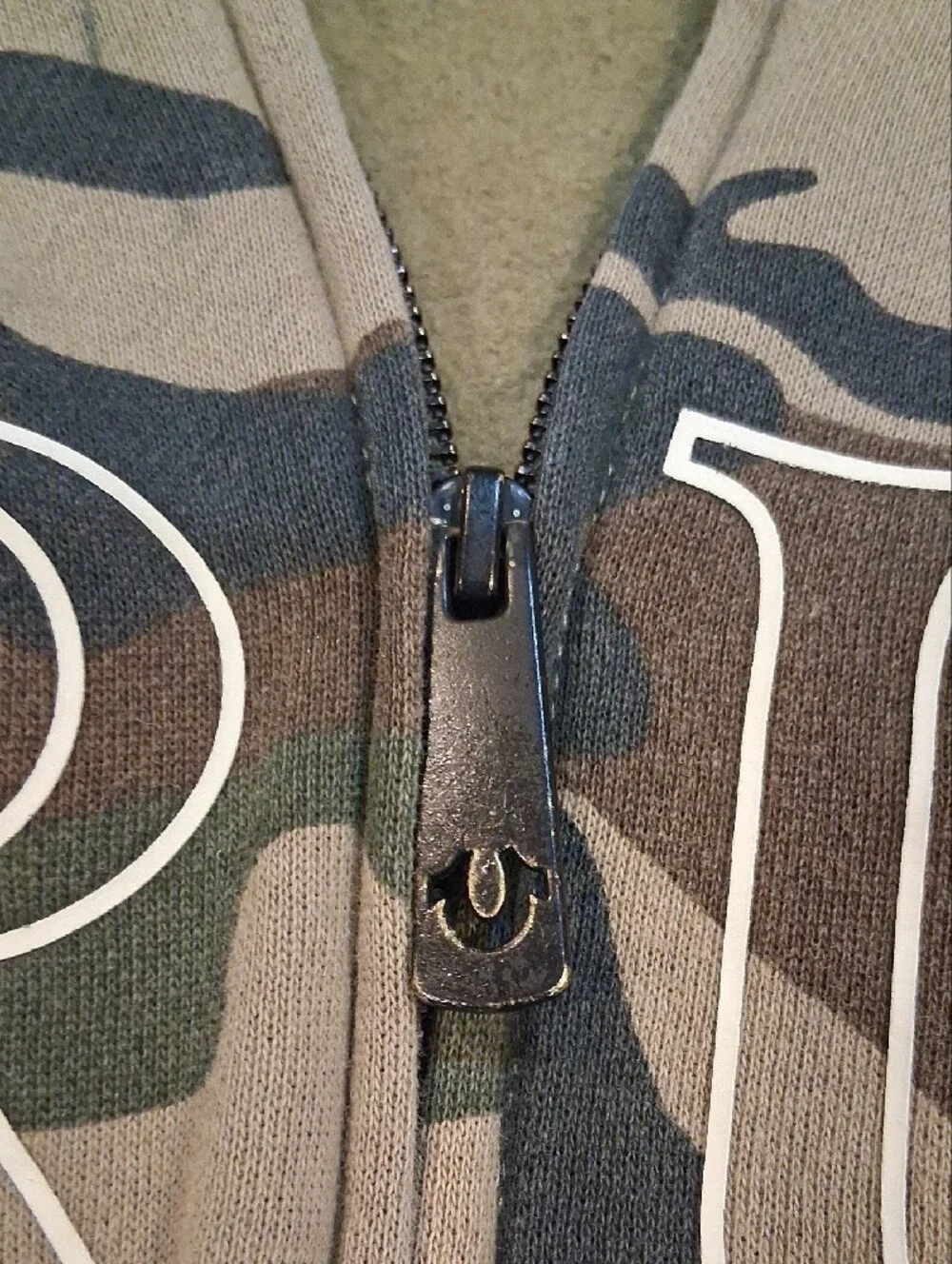 True Religion Men's Outline True Camo Zip-Up Hoodie Size M